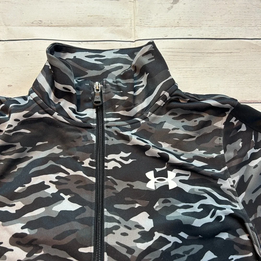 Under‎ Armour Gray Camouflage Camo Full Zip Loose Jacket Youth Boys Size Medium